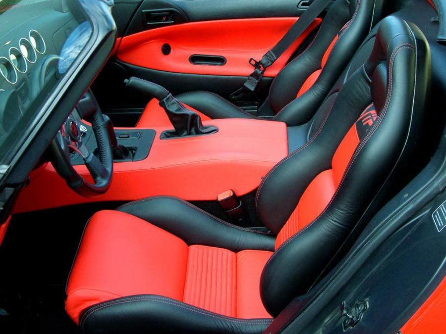 Интерьер Dodge Viper RT/10 1992 года  (фото 42 из 46)